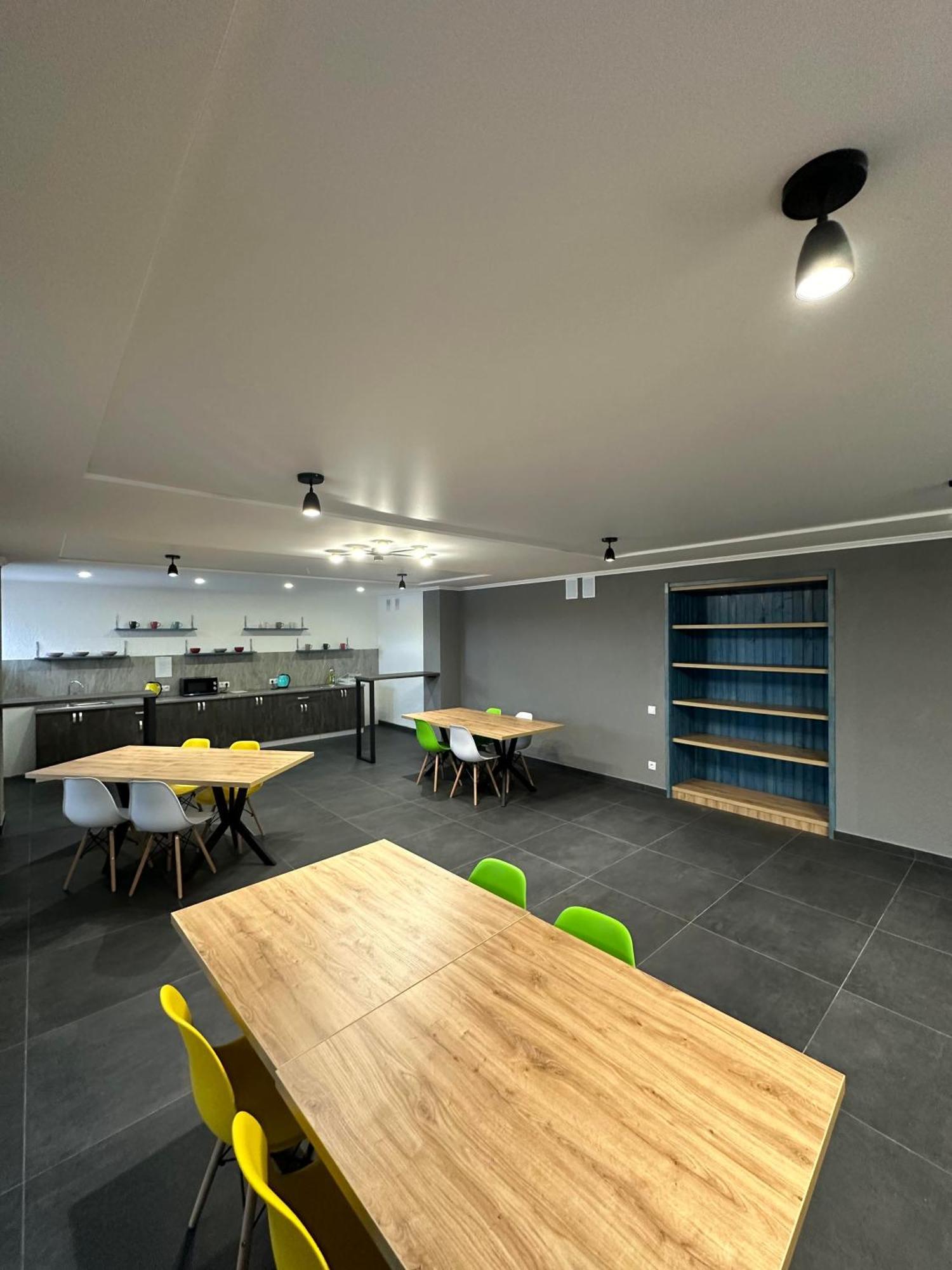 Garden Hall Ternopil Ngoại thất bức ảnh