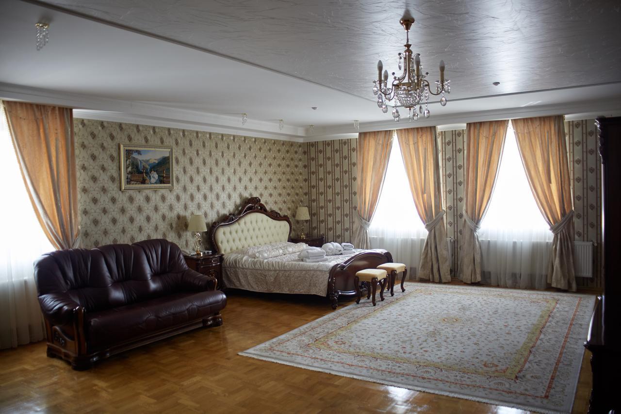 Garden Hall Ternopil Ngoại thất bức ảnh