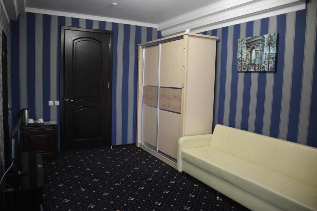 Garden Hall Ternopil Ngoại thất bức ảnh