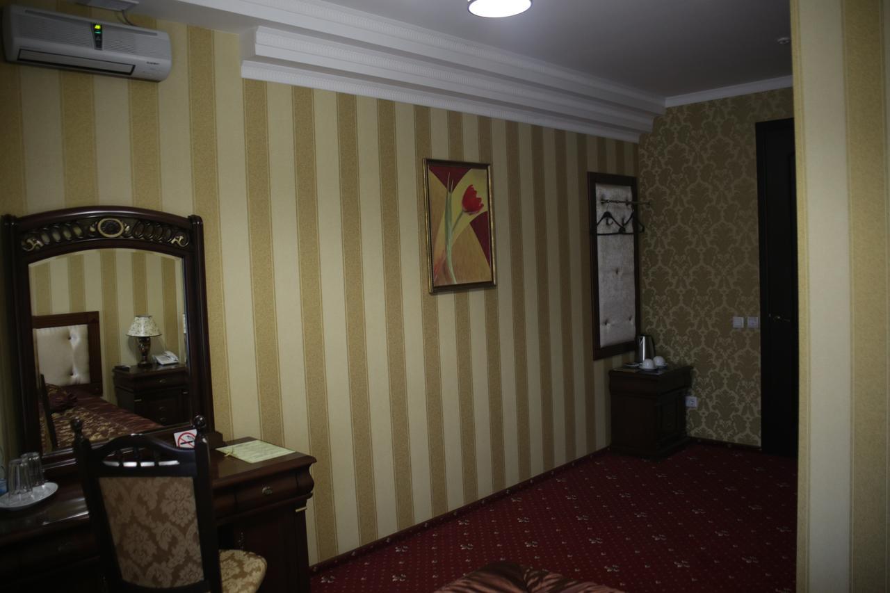 Garden Hall Ternopil Ngoại thất bức ảnh