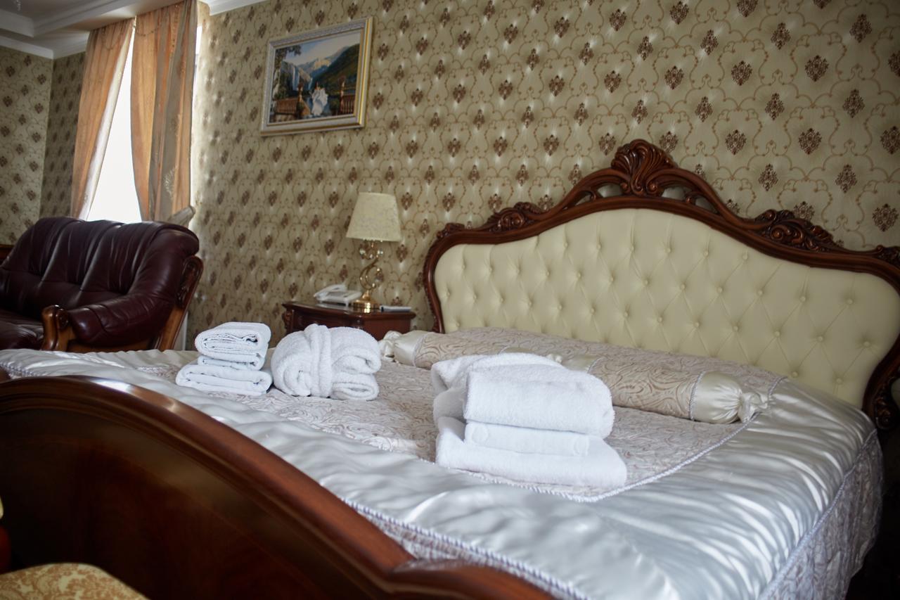 Garden Hall Ternopil Ngoại thất bức ảnh